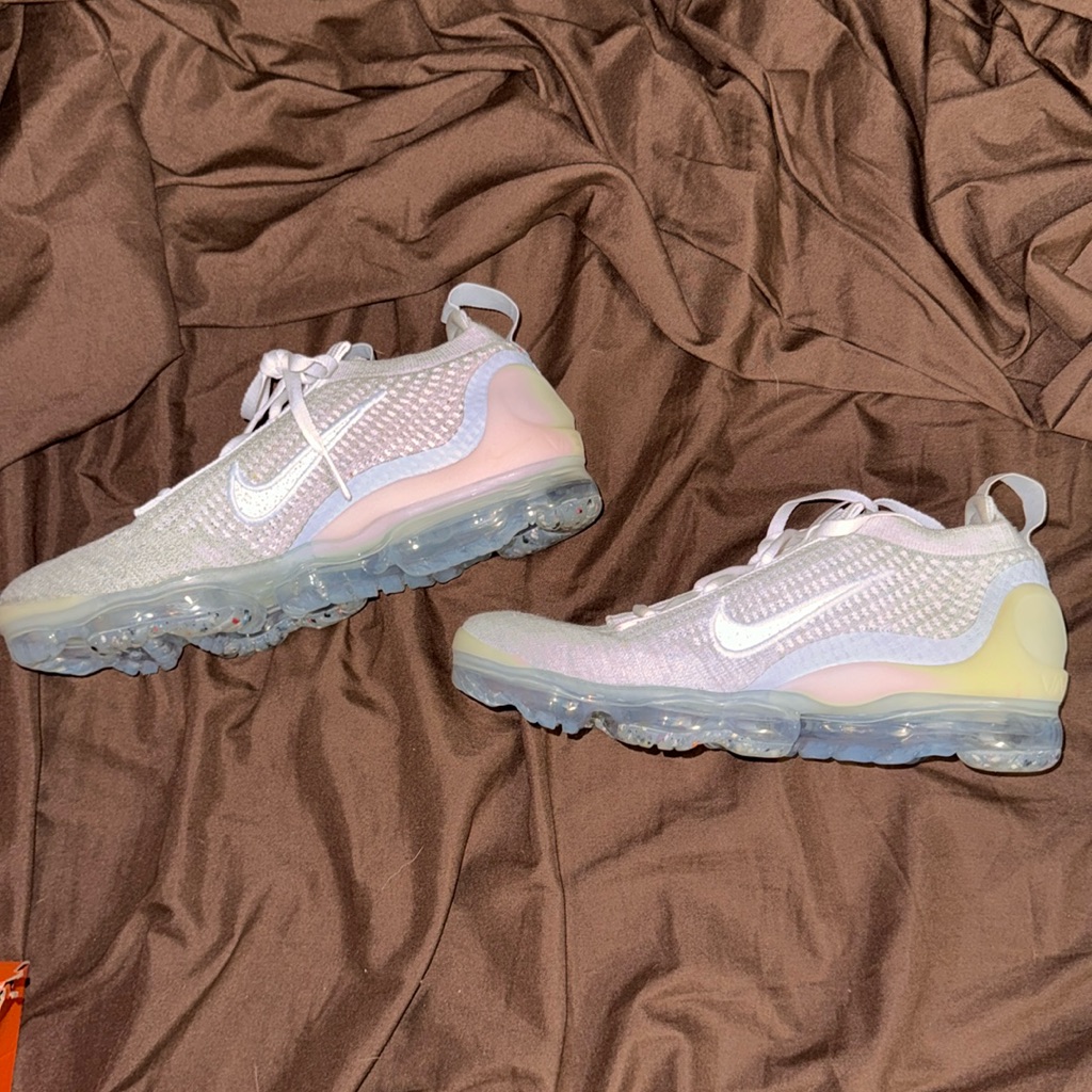 Women’s Air Vapor Max 2021fk Brand New Never Worn
